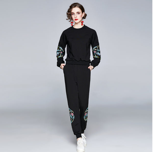 Crew neck pullover sweatshirt & harem pants