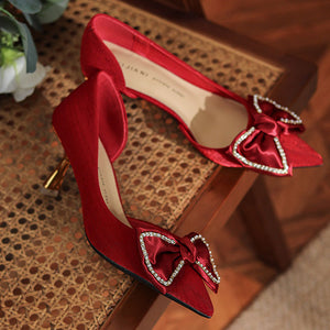 Low fronted bow tie pointed heels