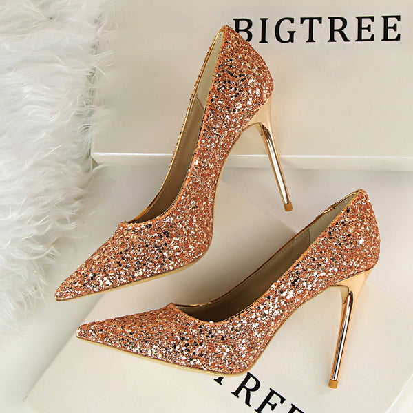 Pointed tor sequin low-fronted heels