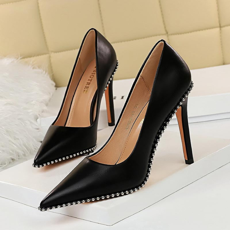 Rivet low-front solid high heels