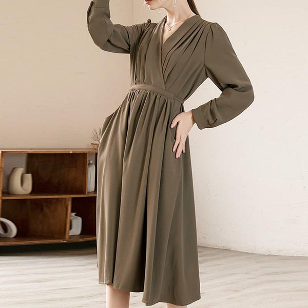 Stylish v-neck long sleeve shirred skater dresses