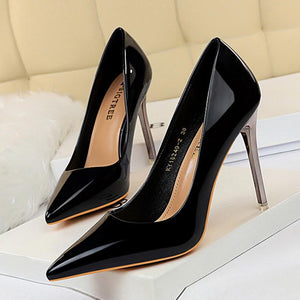 Shine patent leather high heels
