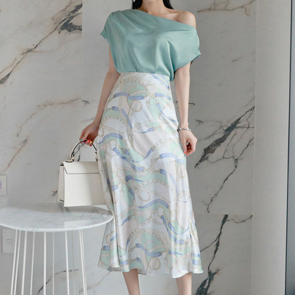 One sleeve top vintage print skirt suits