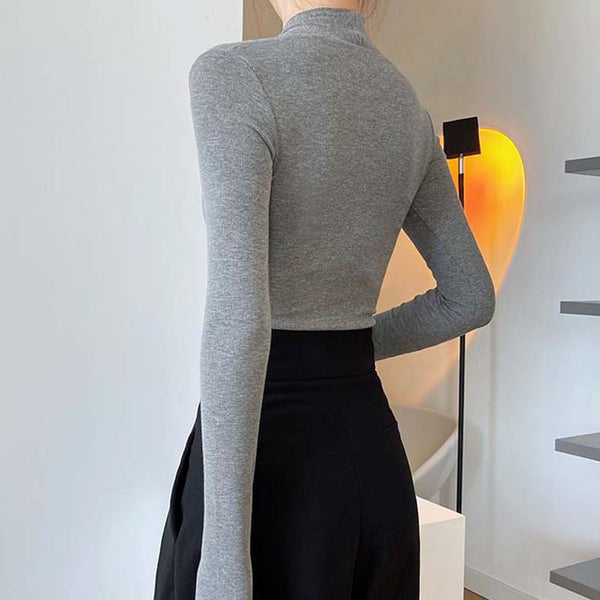 Women's v-neck long sleeve sweater