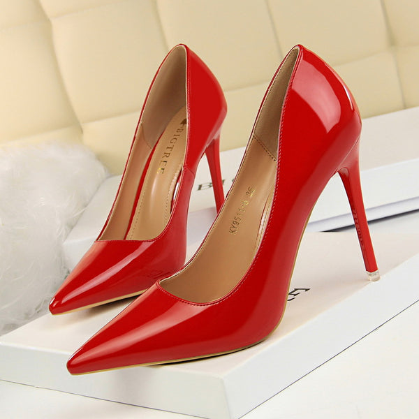 Patent leather low-fronted heels