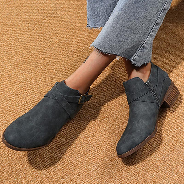 Vintage round toe chunky heels chelsea boots