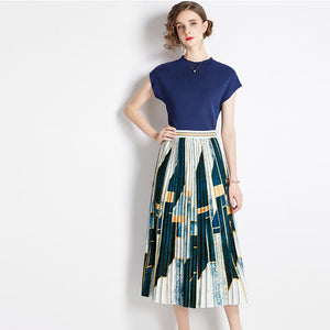 Solid crew neck short sleeve tops and print pleated a-line skirts suits