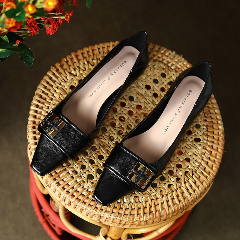 Women's pointed flat shoes