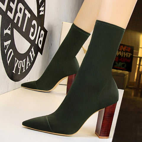Stretchy solid pointed ankle boots