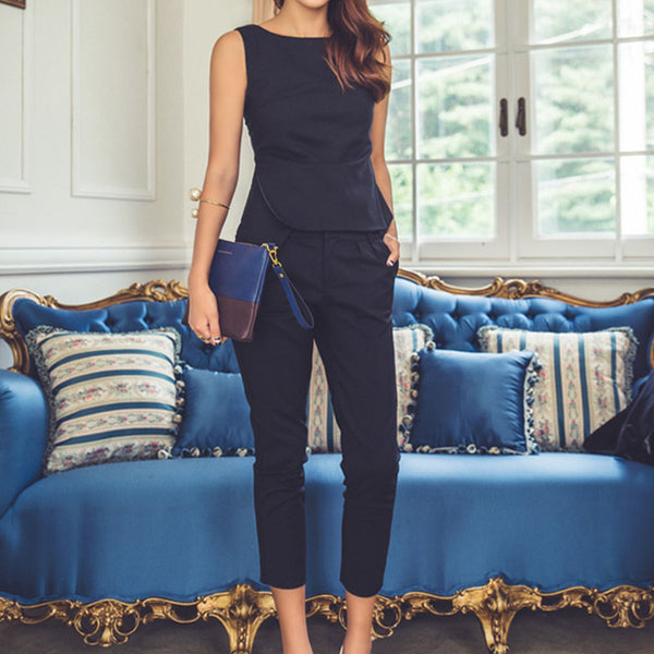 Navy blue sleeveless cropped pant suits