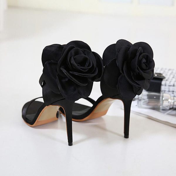 Open toe ankle-strap sandals with flower