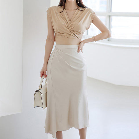 Brief v-neck top irregular sheath skirt suits