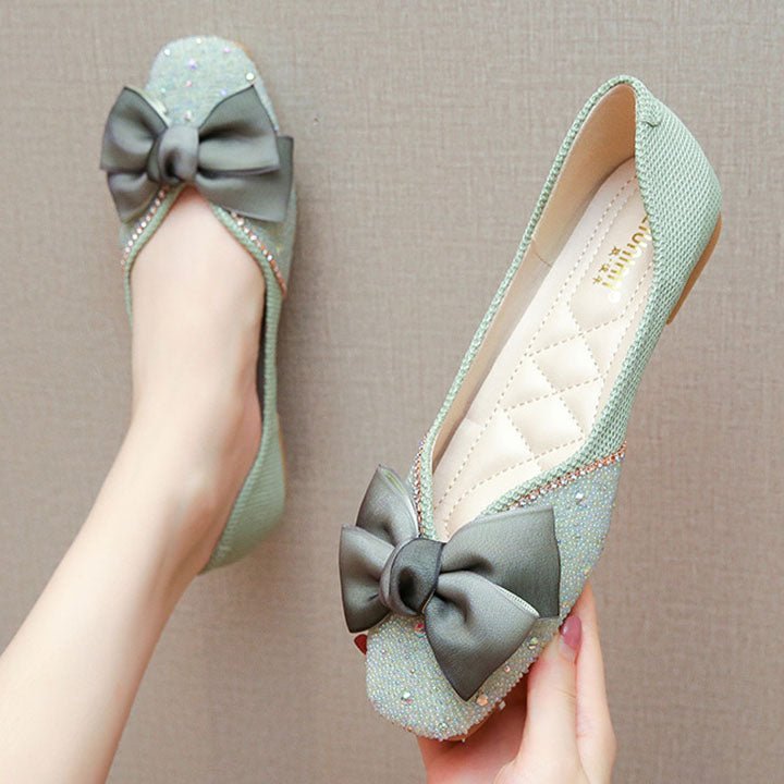 Low fronted bow tie square flats