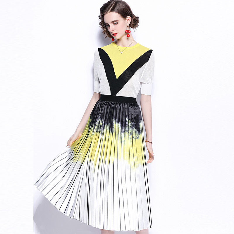 Color blocked knitted top print pleated skirt suits