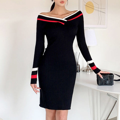 Color blocked off-the-shoulder knitted dresses